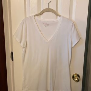 Lilly Pulitzer V-Neck shirt